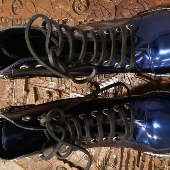 Louis Vuitton Chunky Heel Boots size 37 EUC...RARE FIND - Picture 9 of 10